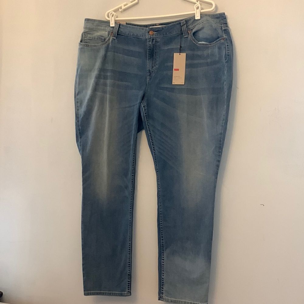 Levi’s Mid rise Slim fit Skinny leg jeans Size 24W NWT